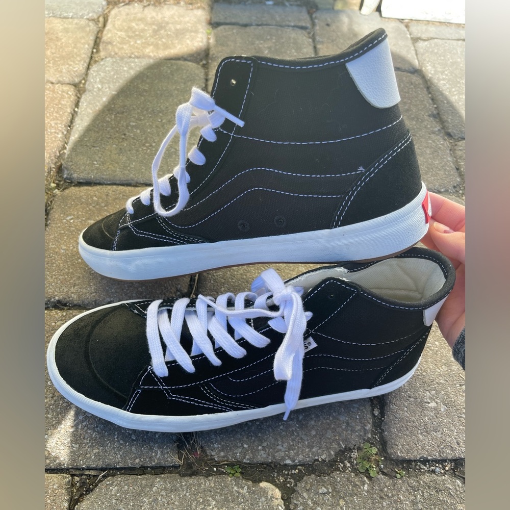 Vans - Picture 3 of 9